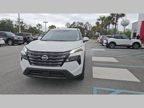 New 2026 Nissan Rogue SV w/ Cold Weather Package FWD image 21