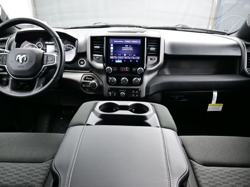 New 2026 RAM 1500 Express image 9