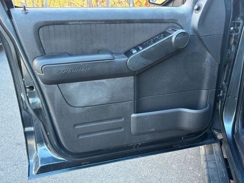 Used 2010 Ford Explorer Sport Trac XLT image 13