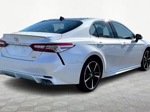 Used 2020 Toyota Camry XSE image 6