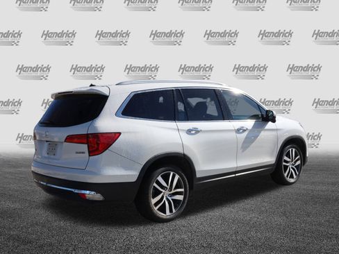 Used 2017 Honda Pilot Touring image 9
