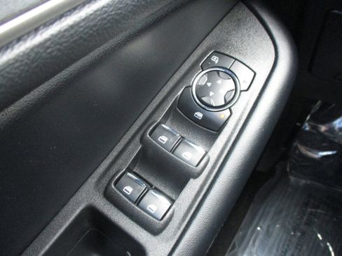 Used 2023 Ford Edge SEL w/ Convenience Package image 33