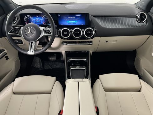 Used 2026 Mercedes-Benz GLA 250 4MATIC image 22