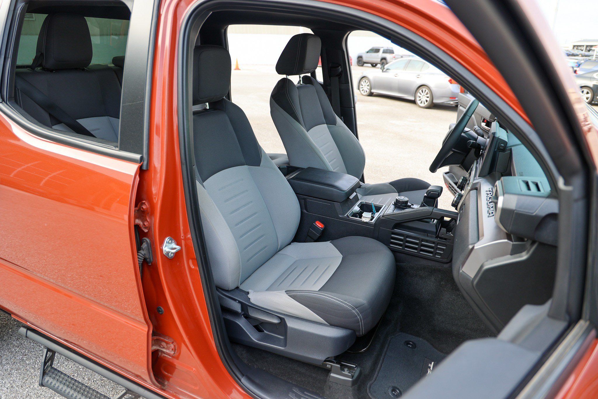 Certified 2025 Toyota Tacoma TRD Off-Road AWD/4WD image 43