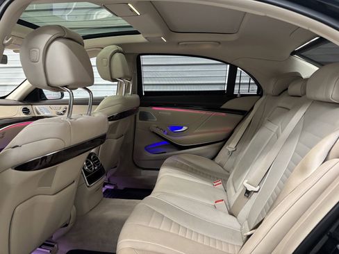 Used 2019 Mercedes-Benz S 560 4MATIC Sedan image 24