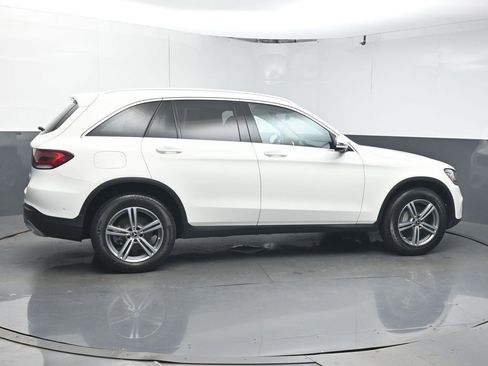 Used 2022 Mercedes-Benz GLC 300 w/ Premium Package Lite image 9