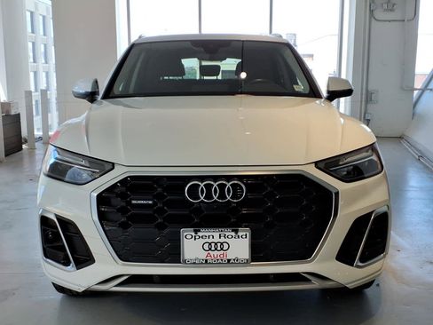 Used 2023 Audi Q5 2.0T Premium Plus w/ Premium Plus Package AWD/4WD image 2
