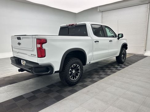 New 2026 Chevrolet Silverado 1500 ZR2 w/ LPO, Dark Essentials Package AWD/4WD image 9