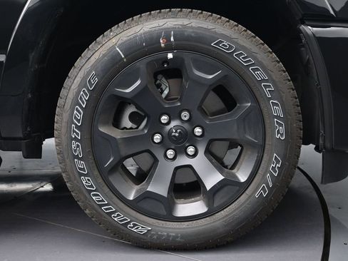 Used 2025 RAM 1500 Big Horn RWD image 9