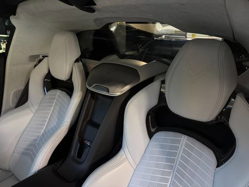 Used 2024 Chevrolet Corvette Z06 image 13