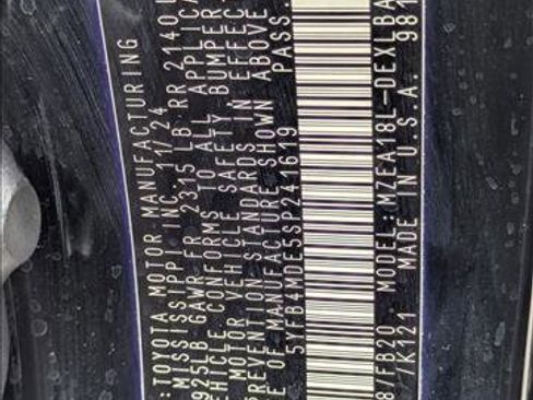 Certified 2025 Toyota Corolla LE image 22