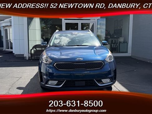 Used 2017 Kia Niro Touring w/ Advanced Technology Package FWD image 8