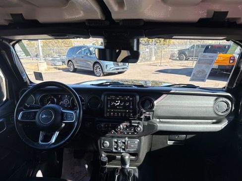 Used 2021 Jeep Wrangler Unlimited Sahara image 28