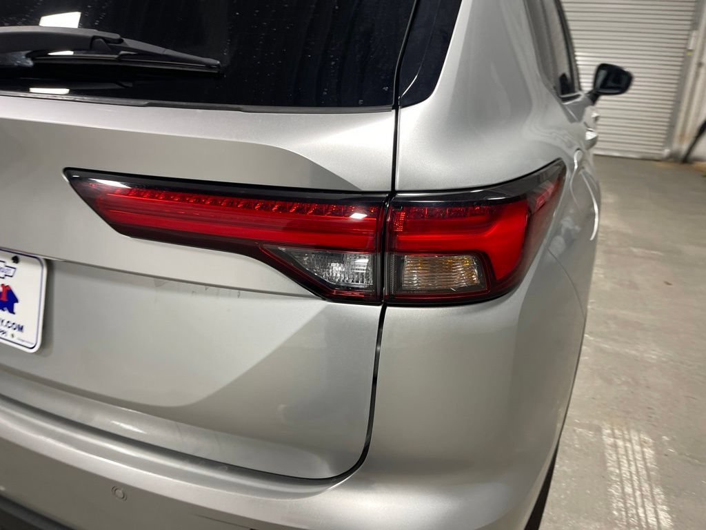 Used 2024 Mitsubishi Outlander ES FWD image 33