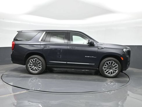 Used 2023 GMC Yukon Denali Ultimate AWD/4WD image 10