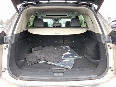 Certified 2025 Nissan Rogue SL w/ Tech Package image 28