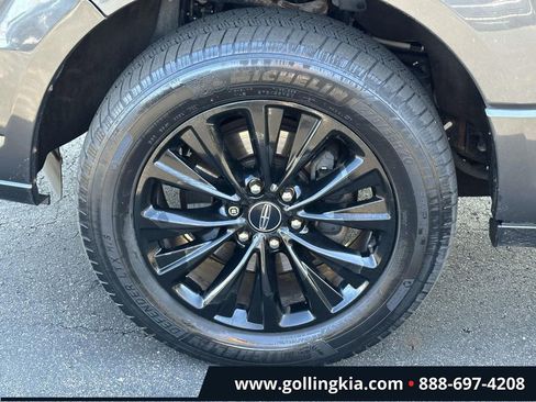 Used 2015 Lincoln Navigator L 4WD image 7