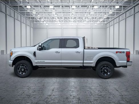 Used 2017 Ford F350 Platinum w/ Platinum Ultimate Package AWD/4WD image 2