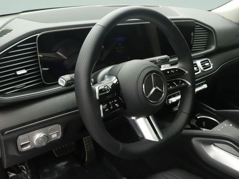 New 2026 Mercedes-Benz GLS 450 4MATIC image 4