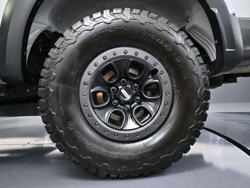 Used 2023 Ford F150 Raptor w/ Raptor Carbon Fibre Package image 14