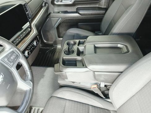 Used 2024 Chevrolet Silverado 1500 LT AWD/4WD image 14