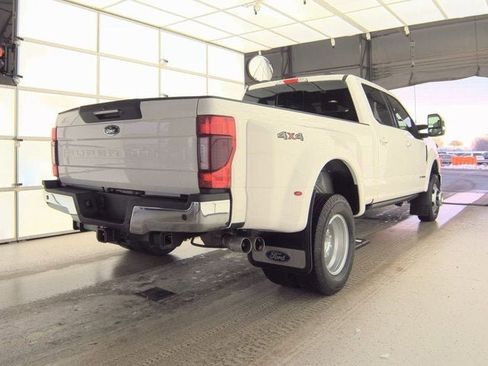Used 2022 Ford F350 Lariat w/ Lariat Ultimate Package image 4