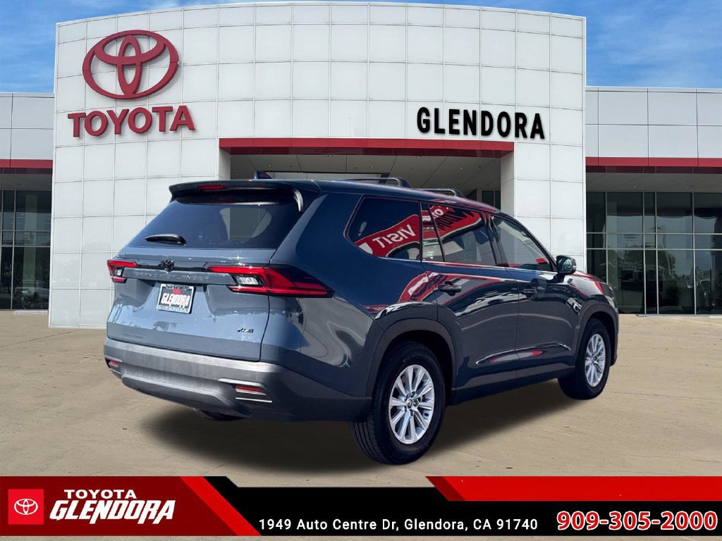 Certified 2025 Toyota Grand Highlander FWD image 11