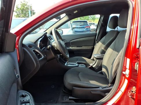 Used 2013 Dodge Avenger SE FWD image 12