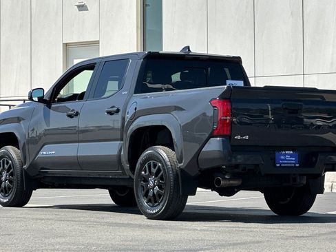 Used 2024 Toyota Tacoma SR5 AWD/4WD image 5