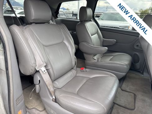 Used 2008 Toyota Sienna CE image 11