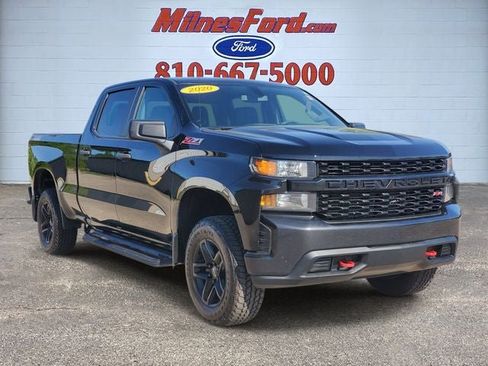 Used 2020 Chevrolet Silverado 1500 Custom Trail Boss w/ Custom Convenience Package AWD/4WD image 2