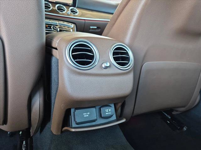 Used 2018 Mercedes-Benz E 400 4MATIC Sedan image 18