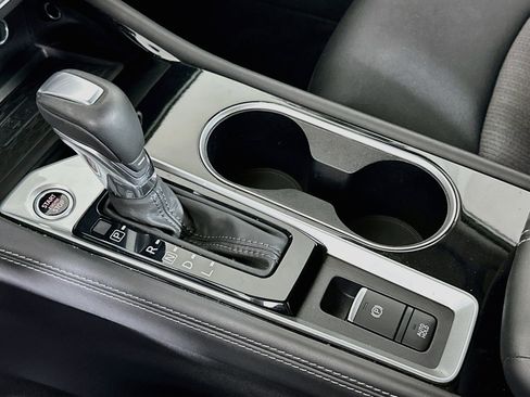 Used 2023 Nissan Altima 2.5 SV w/ SV Premium Package FWD image 24