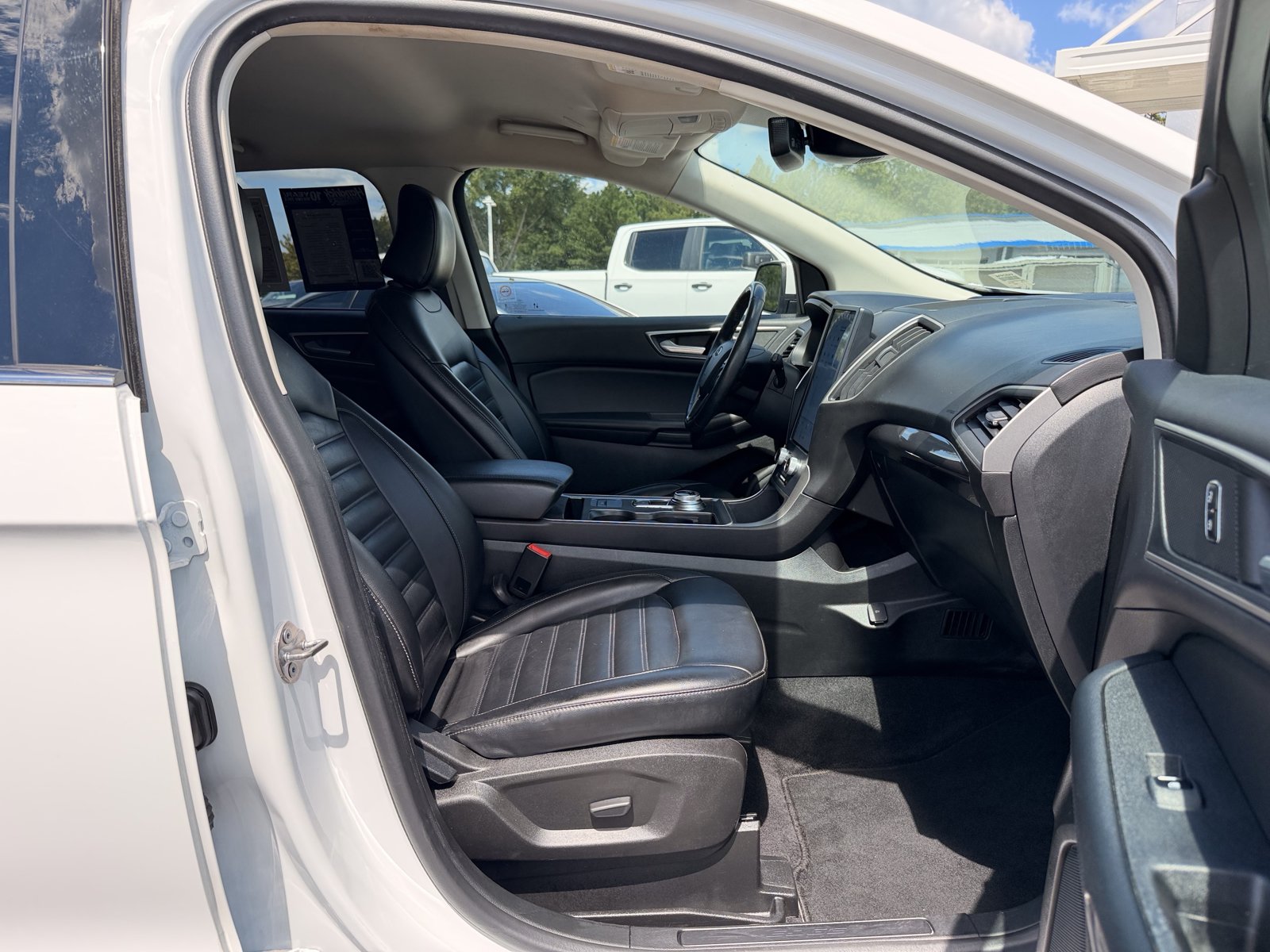 Used 2023 Ford Edge SEL AWD/4WD image 12