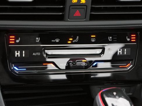 Certified 2025 Volkswagen Jetta GLI Autobahn image 24