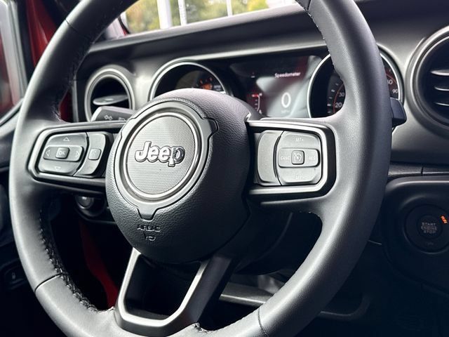 Used 2023 Jeep Wrangler Unlimited Sport AWD/4WD image 13
