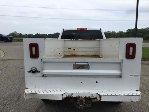 Used 2022 RAM 2500 Tradesman w/ Chrome Appearance Group AWD/4WD image 7