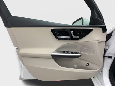 Used 2024 Mercedes-Benz C 300 4MATIC Sedan image 21