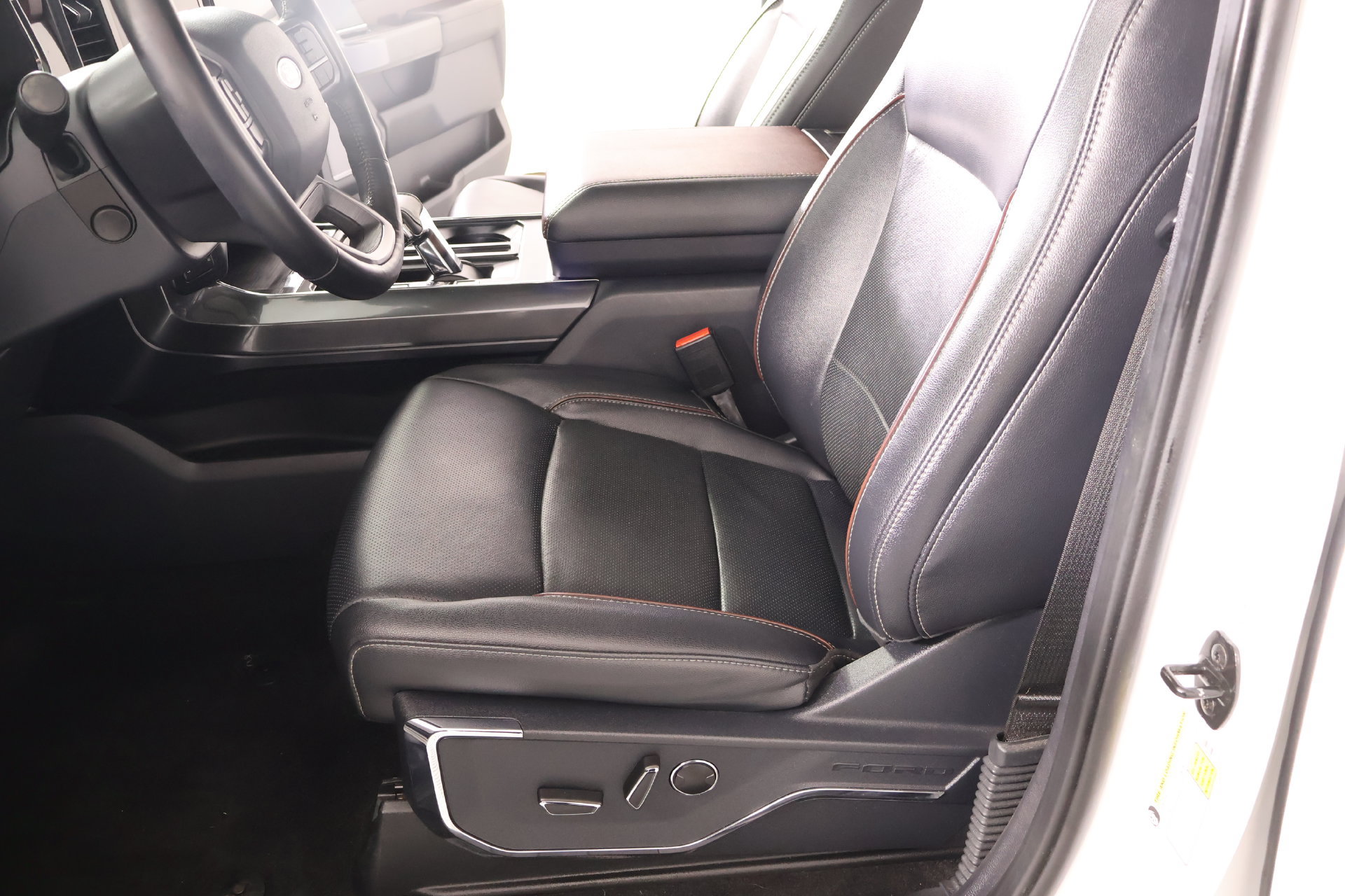 Used 2023 Ford F150 Lariat w/ Equipment Group 502A High AWD/4WD image 13