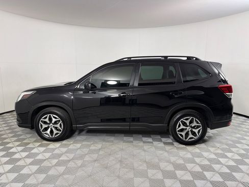 Used 2023 Subaru Forester Premium AWD/4WD image 8