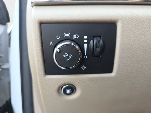Used 2018 Jeep Grand Cherokee Limited AWD/4WD image 24