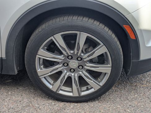 Used 2019 Cadillac XT4 Premium Luxury image 6