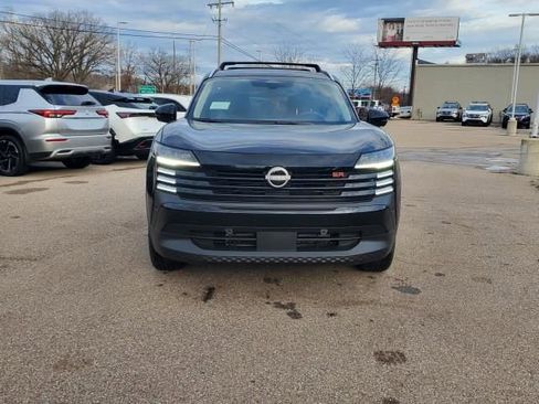 New 2026 Nissan Kicks SR image 8