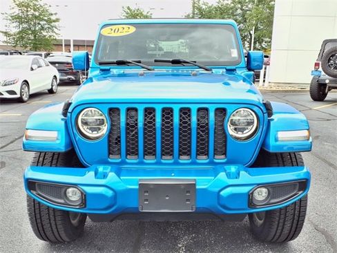 Used 2022 Jeep Wrangler Unlimited Sahara image 2