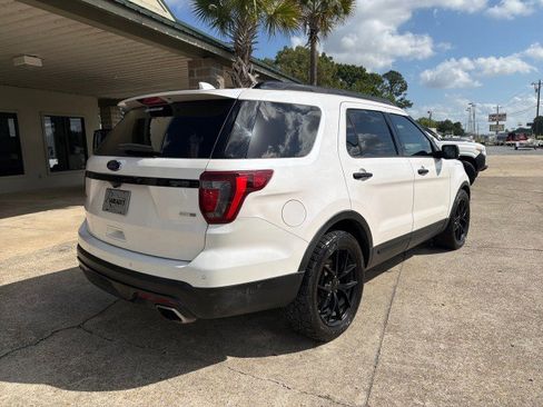 Used 2016 Ford Explorer Sport w/ Equipment Group 401A AWD/4WD image 4