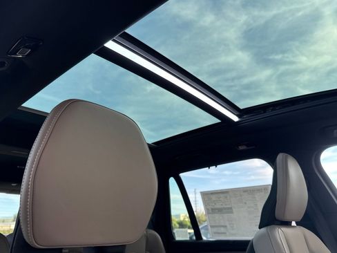 New 2026 Volvo XC90 T8 Ultra w/ Protection Package Premier image 18