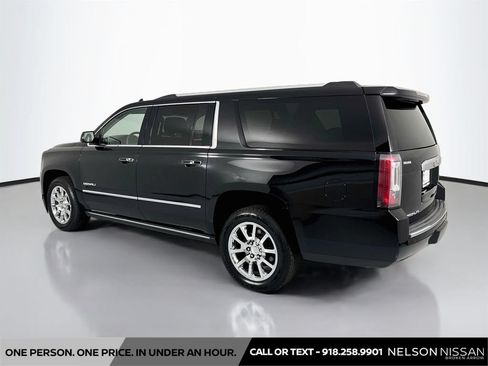 Used 2015 GMC Yukon XL Denali w/ Premium Package AWD/4WD image 7