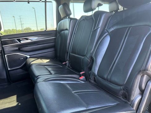 Used 2022 Jeep Wagoneer Series I w/ Convenience Group I AWD/4WD image 9