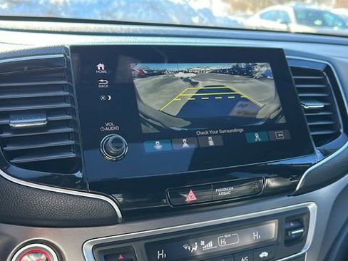 Used 2025 Honda Passport EX-L image 17