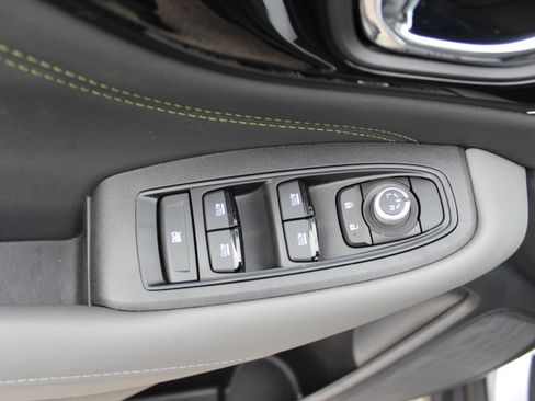 Used 2025 Subaru Outback Onyx Edition image 18